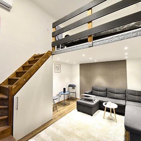 Cute Gallery Apartment Close To The Basilica, Queen Budapest Eksteriør billede